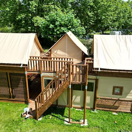 Camping De Thoissey *** Luaran gambar