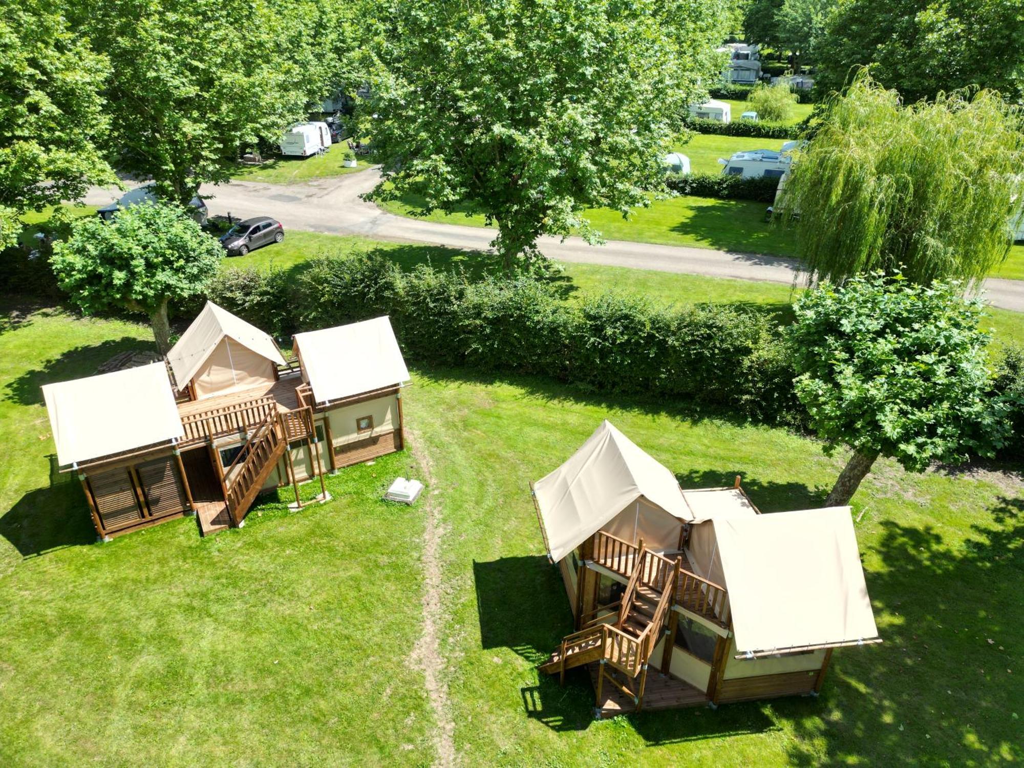 Camping De Thoissey *** Luaran gambar