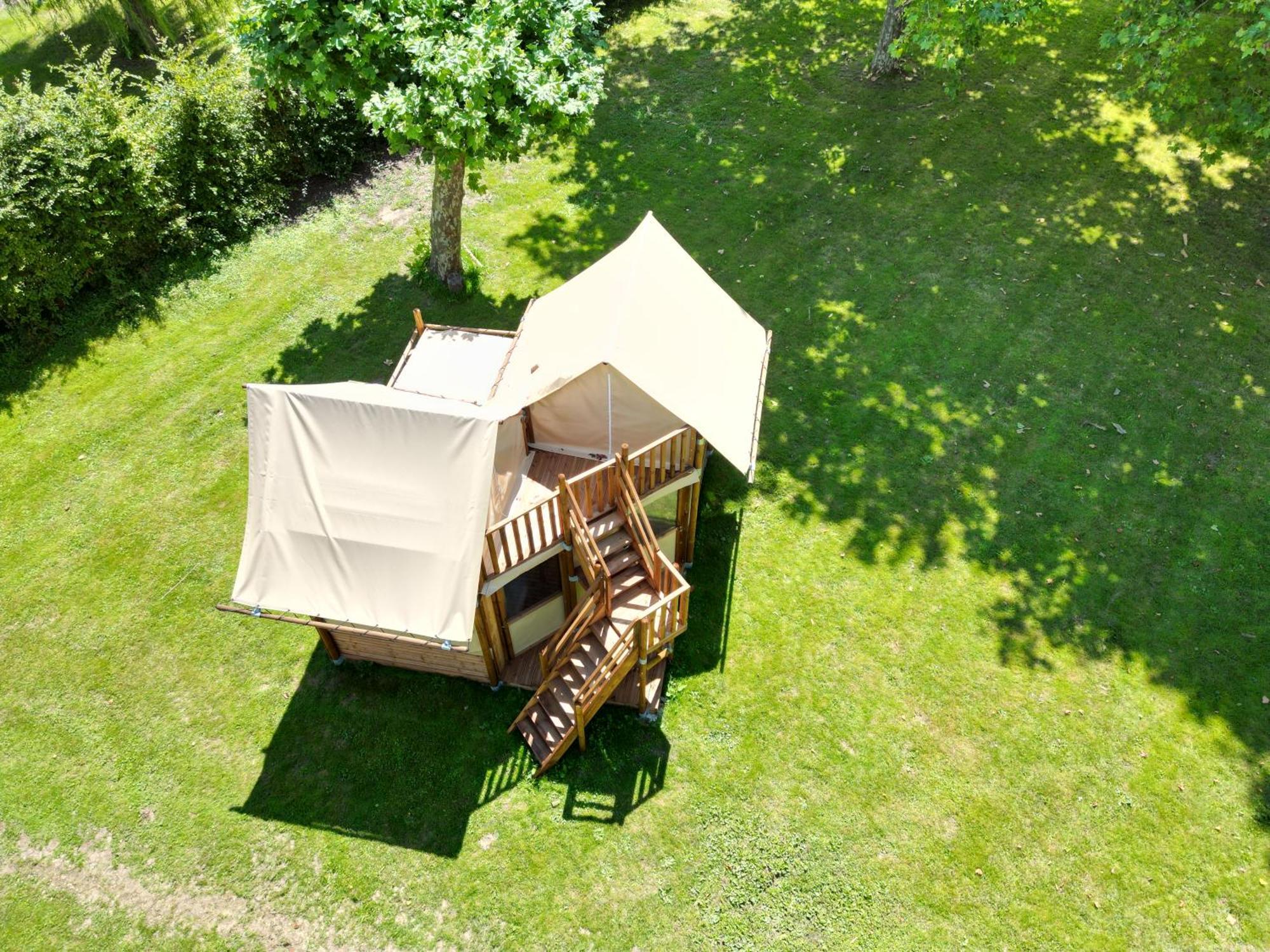 Camping De Thoissey *** Luaran gambar