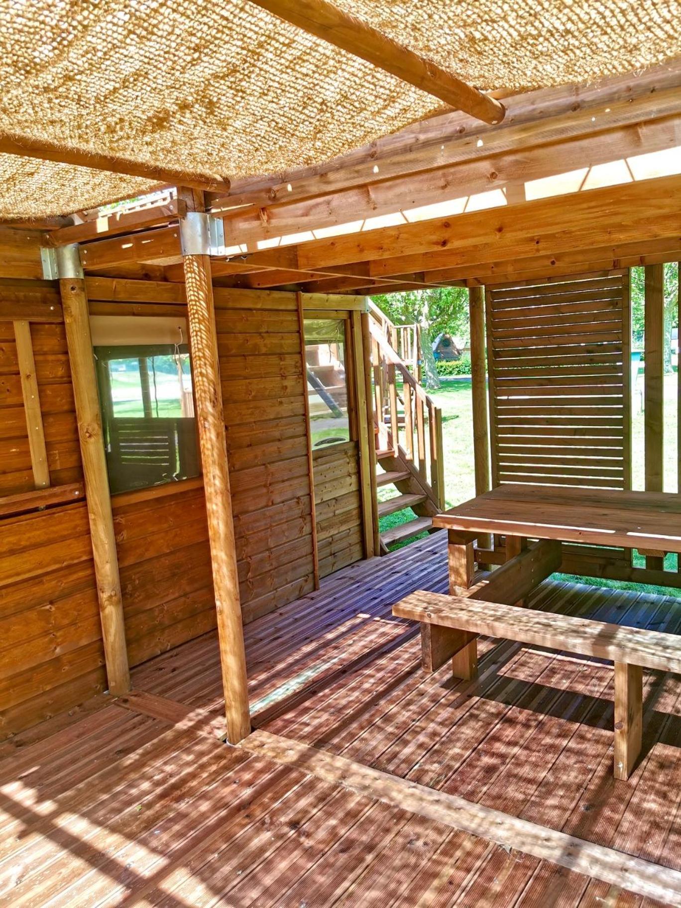 Camping De Thoissey *** Luaran gambar