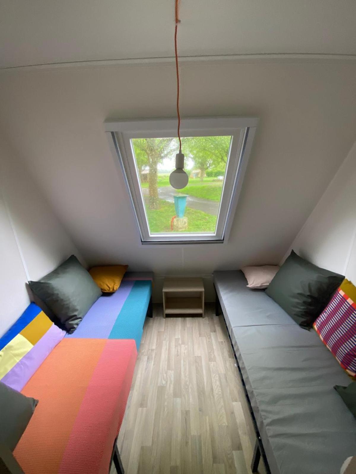 Camping De Thoissey *** Bilik gambar