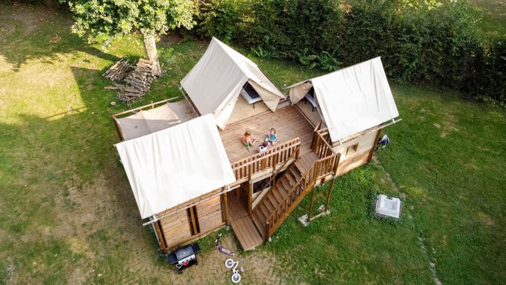 Camping De Thoissey *** Luaran gambar