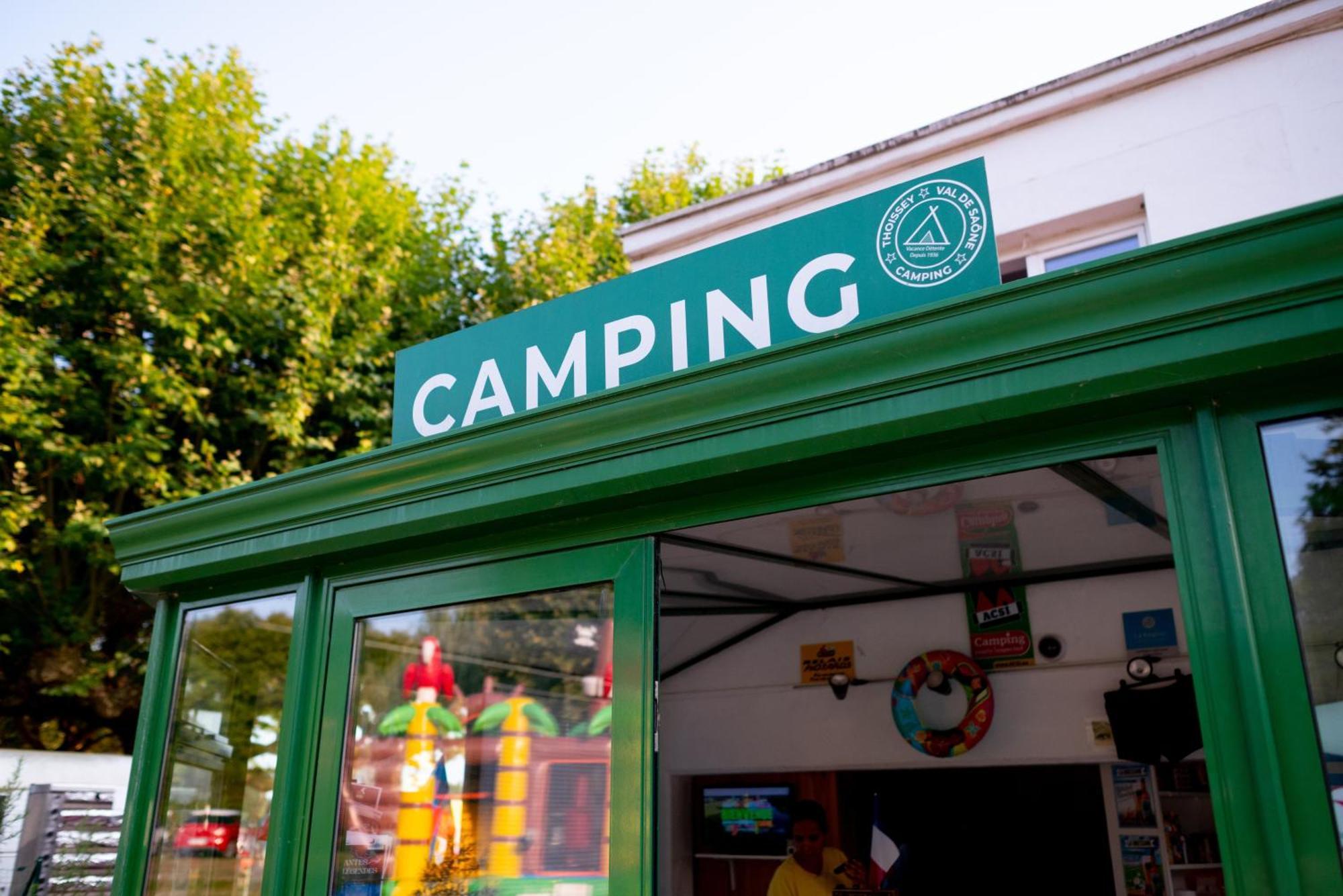Camping De Thoissey *** Luaran gambar